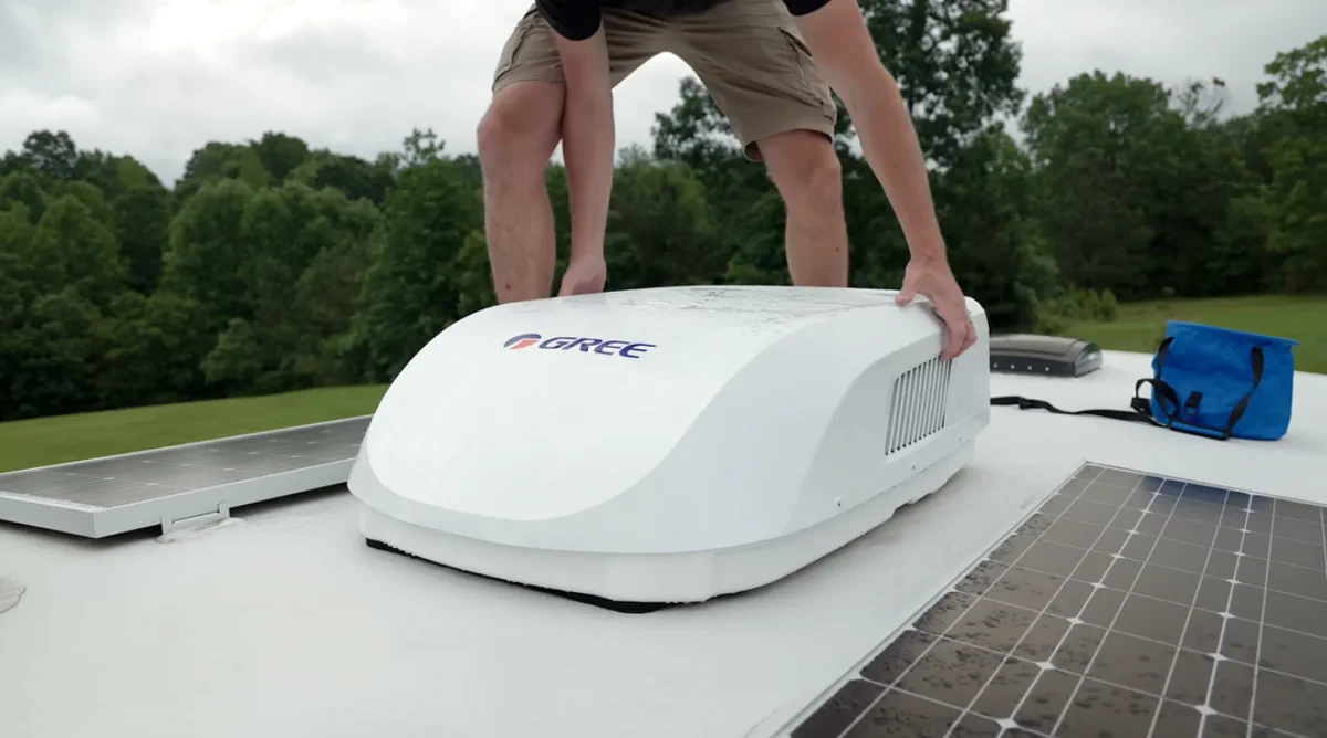 RV AC & Heating on-site in Haltom City, TX