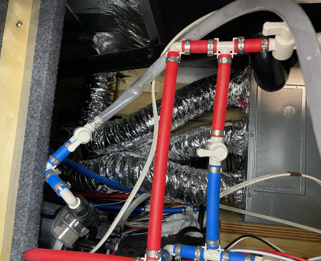 RVIA + RVDA certified technicians, 12,000+ rigs serviced.
