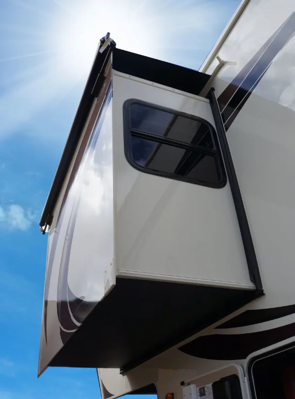 RV Slide-Outs on-site in Indiantown, FL
